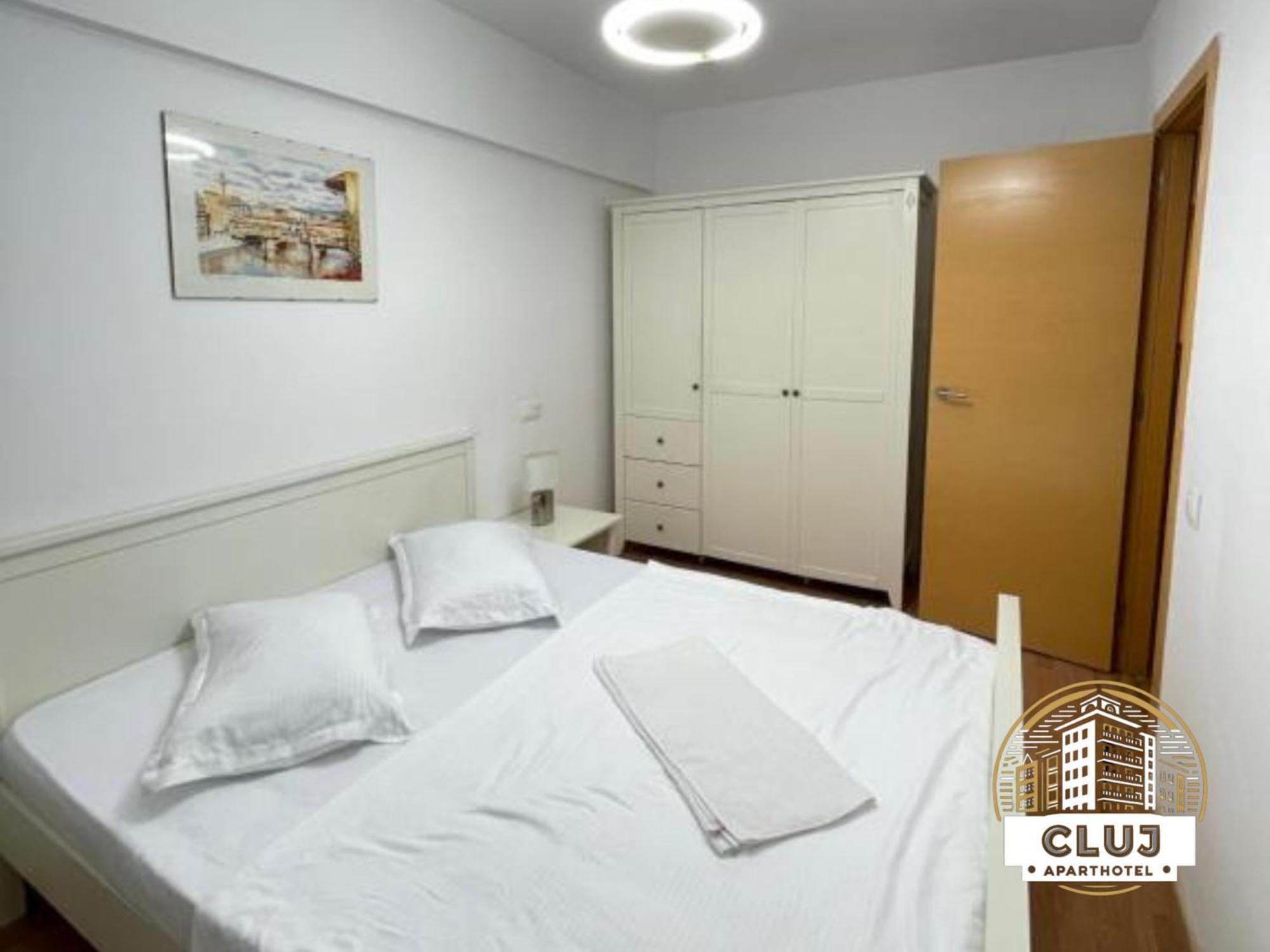 Cluj Aparthotel - Viva City - Buitenkant foto